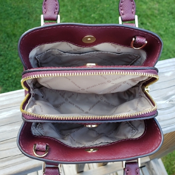 ⚠️LAST 1⚠️ Michael Kors Savannah Mini Crossbody - Picture 4 of 7